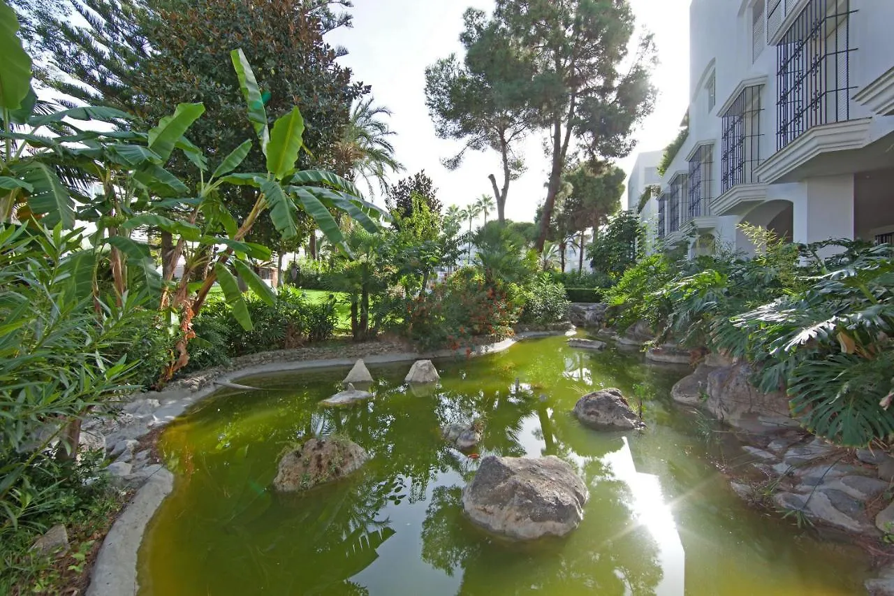 White Pearl Beach Elviria Marbella