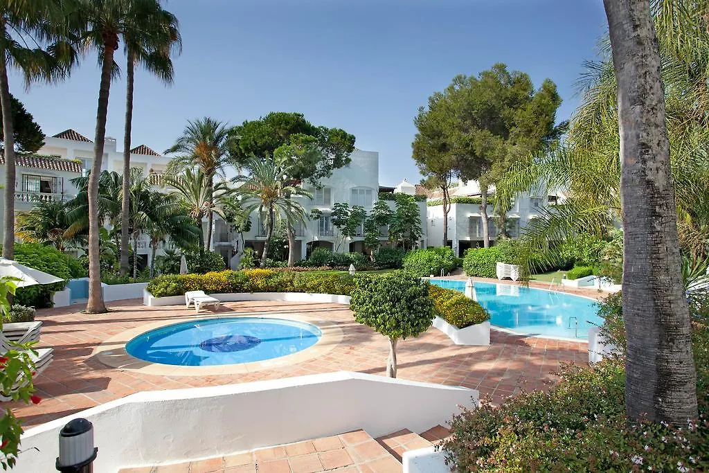 White Pearl Beach Elviria Marbella 0*,